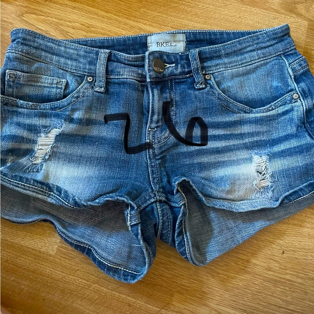 BKE distressed shorts